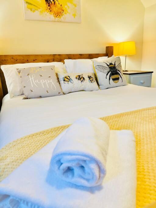 Otley Cottage ภายนอก รูปภาพ